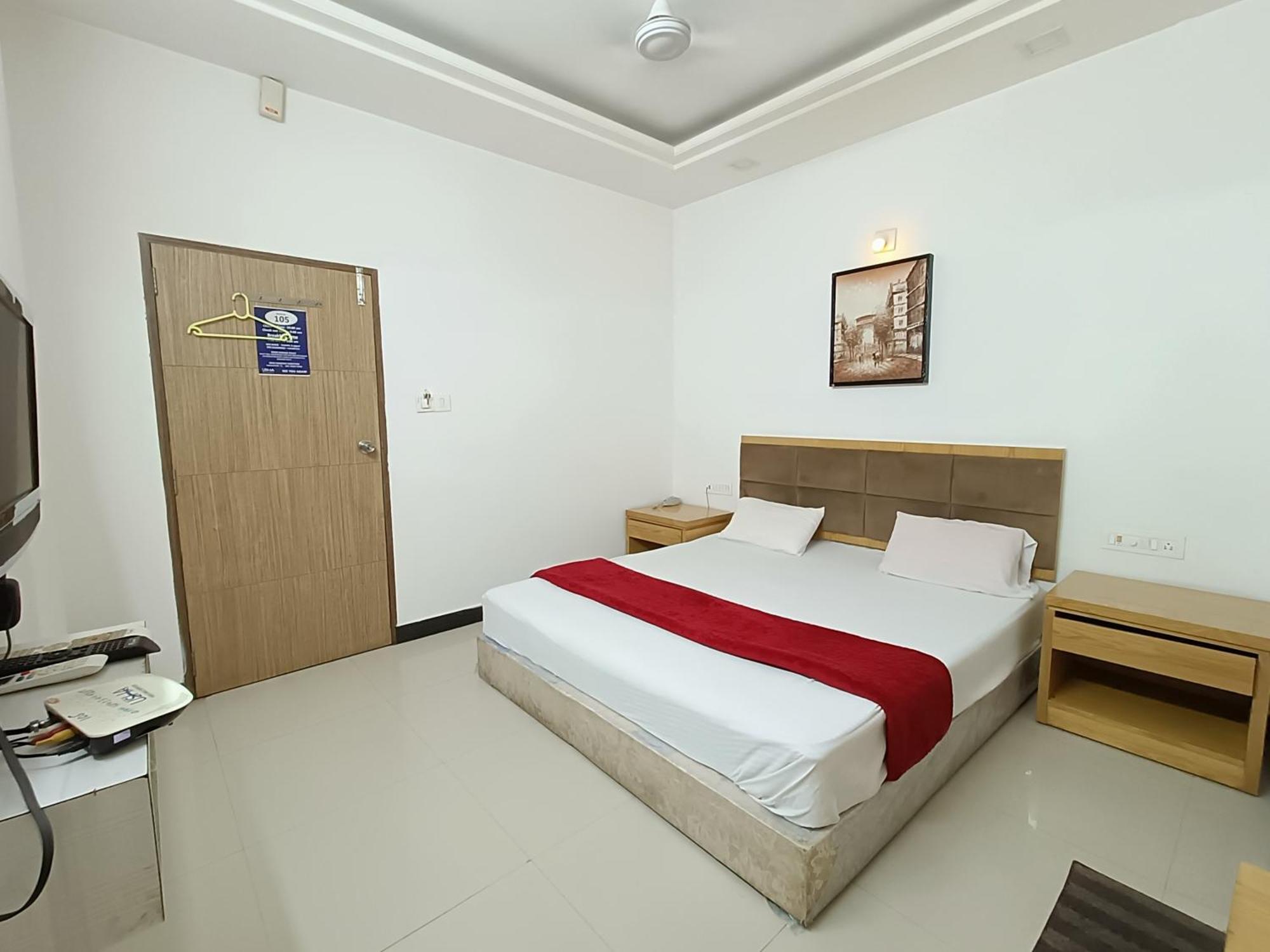 Stay Guru Usha Residency Бгудж Екстер'єр фото