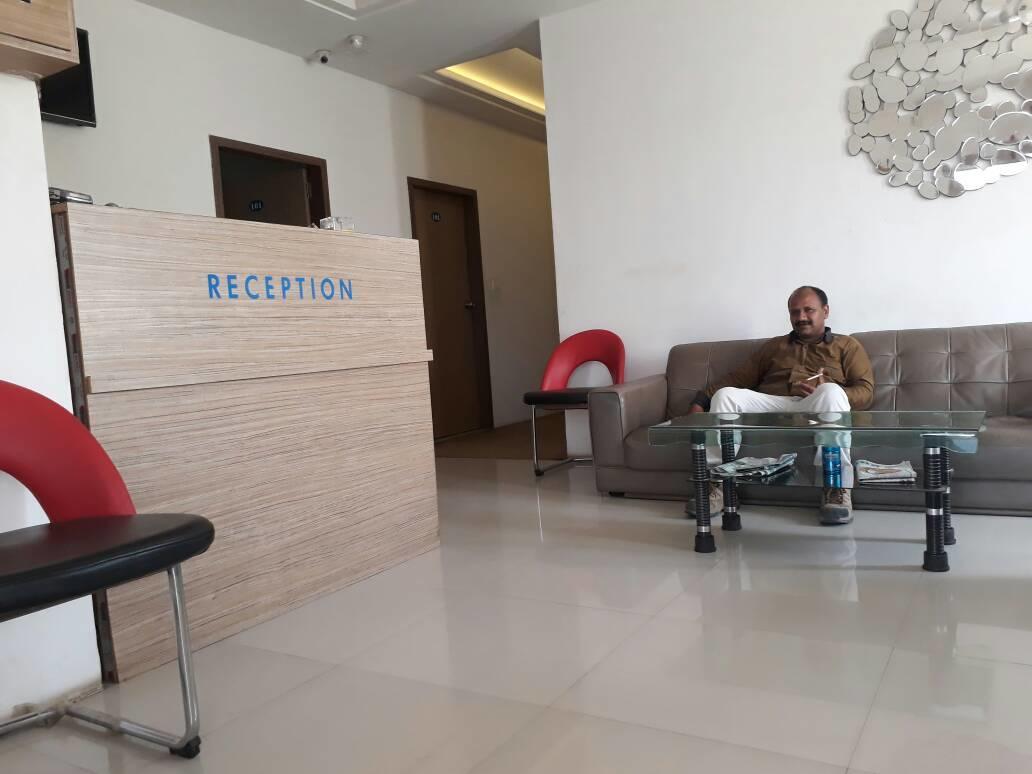 Stay Guru Usha Residency Бгудж Екстер'єр фото