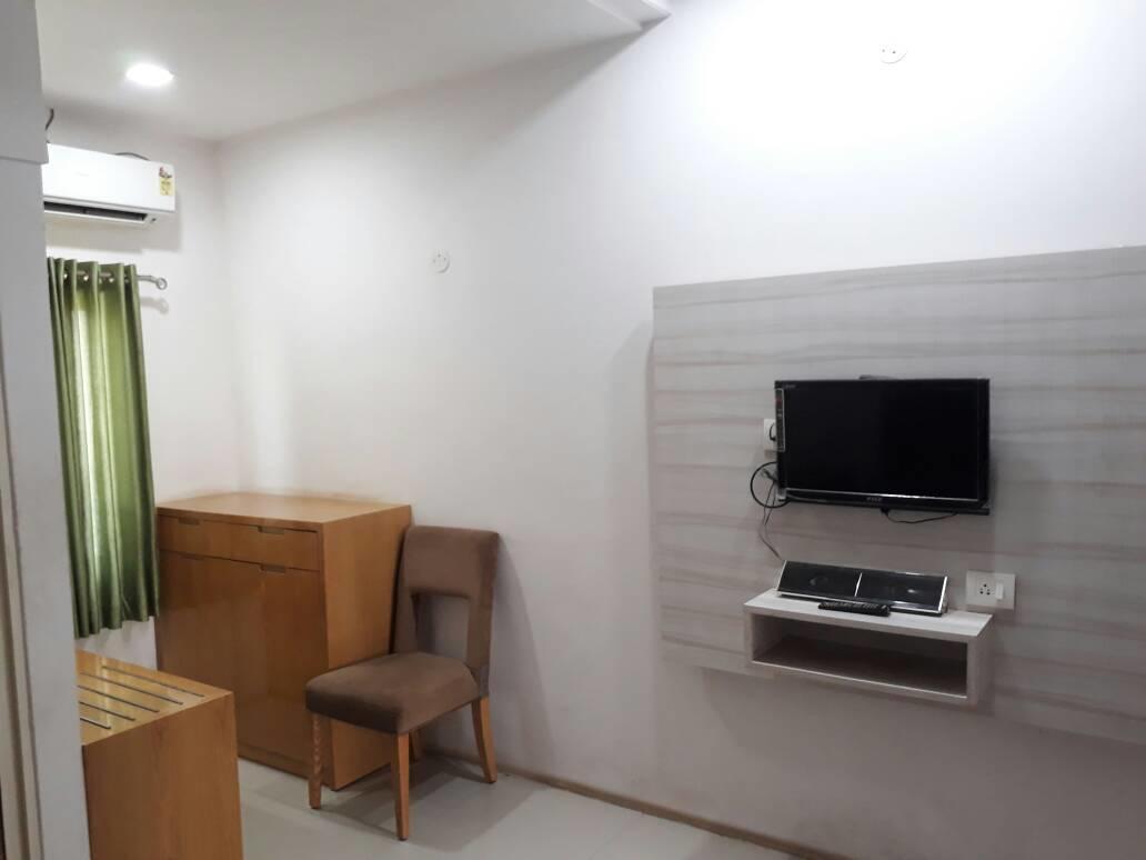 Stay Guru Usha Residency Бгудж Екстер'єр фото