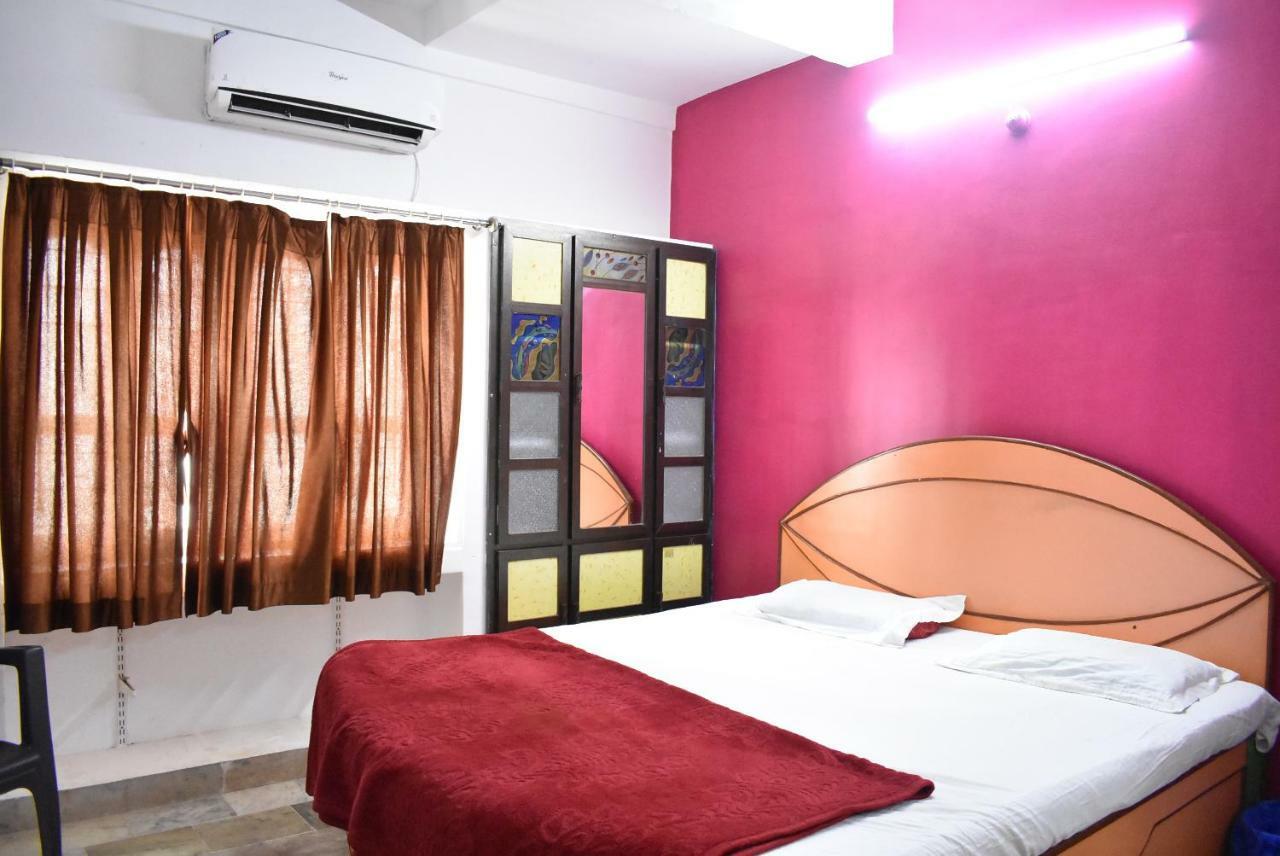 Stay Guru Usha Residency Бгудж Екстер'єр фото